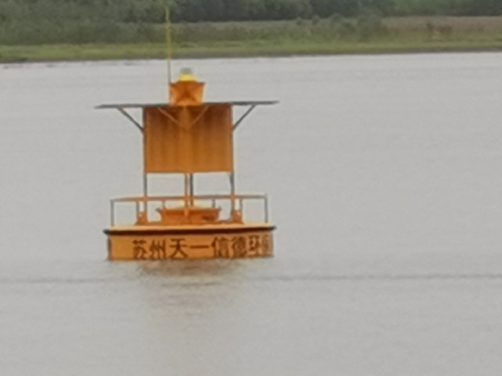 水质监测浮标站